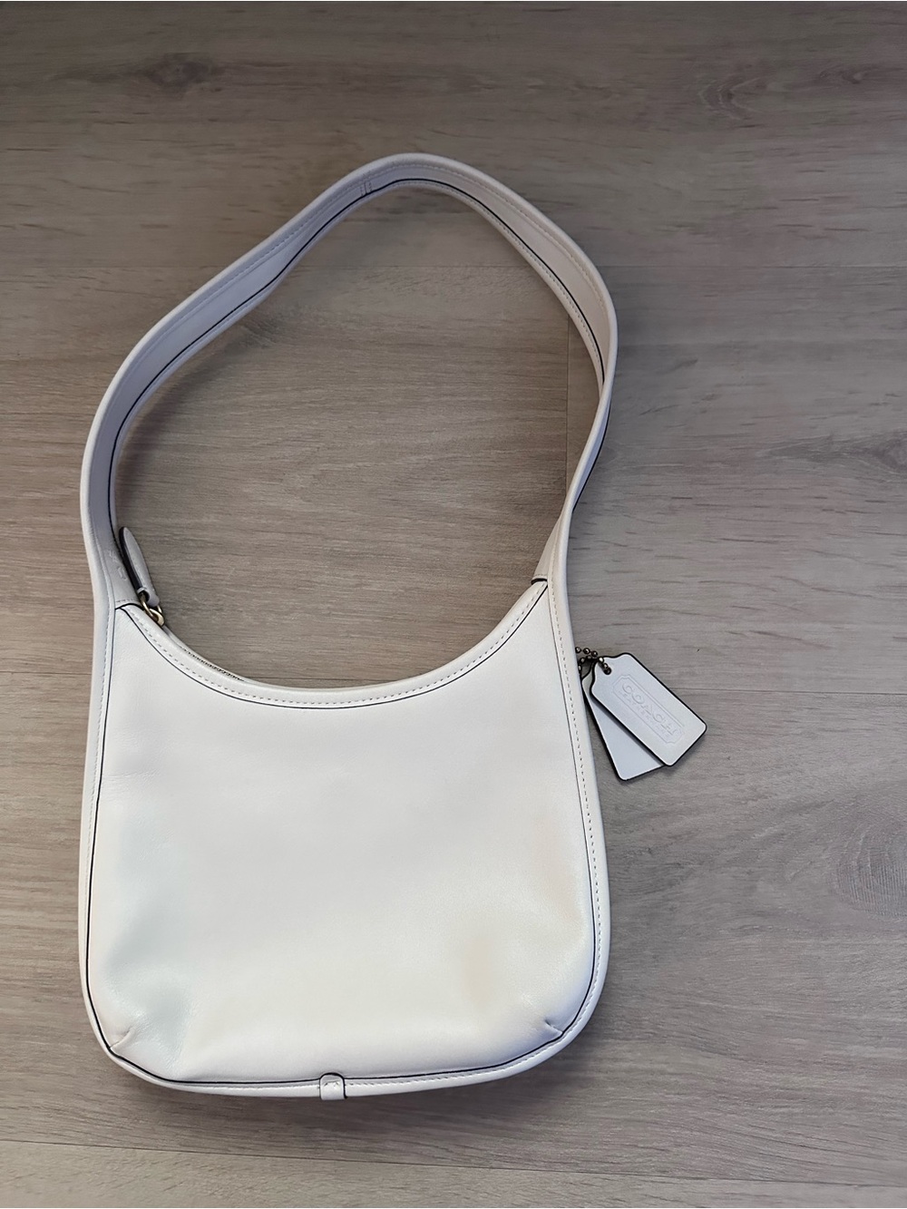 Coach White Leather Shoulder Bag with Hang Tag